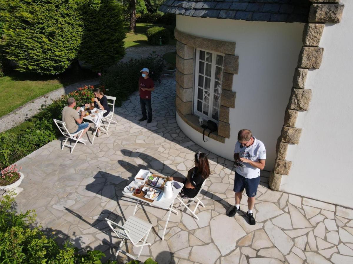Crown Roads Bed & Breakfast Le Faouët Dış mekan fotoğraf